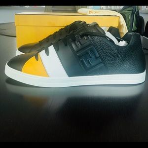 Fendi Sneakers sz9